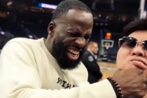 被青春暴揍？說唱歌手?jǐn)埨袝癯雠c追夢(mèng)合影：格林 我的青春！