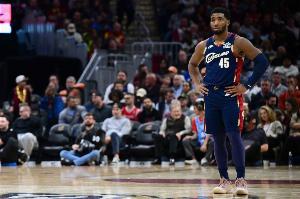 又是后程發(fā)力？米切爾首節(jié)9分鐘 5中2&三分3中1拿到5分3助