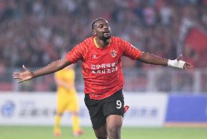 姆本扎：中甲金靴離不開隊(duì)友；中超節(jié)奏快對(duì)抗高我也很期待