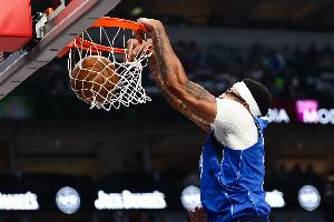 接近復(fù)出！濃眉計(jì)劃周四參加訓(xùn)練 爭(zhēng)取周六vs湖人/周日vs快船復(fù)出