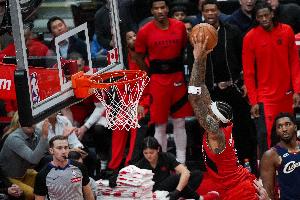 謝德：當(dāng)鶯歌找到進(jìn)攻節(jié)奏時(shí)把球給他就行 他會(huì)做出正確的決策