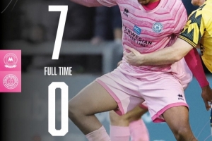 真退錢了！球迷遠征900公里目睹球隊0-7慘敗，球員自掏腰包補償