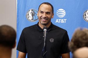 為何濃眉交易價(jià)值這么低？再?zèng)]有第二個(gè)冤大頭覺(jué)得有他就能爭(zhēng)冠？