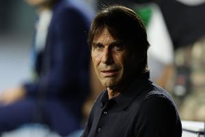 孔蒂：我們用勝利紀(jì)念馬拉多納 替補(bǔ)席算上2門將+2小將也才7個人