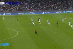 錯(cuò)失單刀！福登送出直塞，哈蘭德禁區(qū)內(nèi)單刀球射門(mén)被門(mén)將撲出