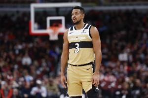 麥科勒姆成NBA第六位多次得分上45&投進(jìn)10記三分的球員