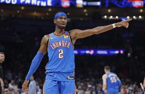 亞歷山大：我們是成熟競爭者都渴望勝利 不會因?yàn)閵Z冠就改變