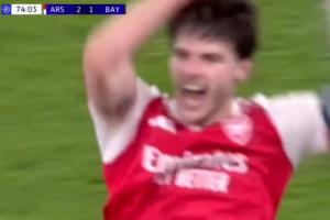 超絕領袖氣質賴斯奔襲后又沖刺鏟斷凱恩，起身振臂給全隊鼓勁