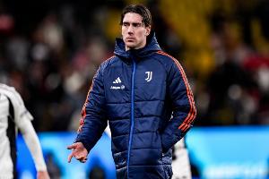 都體：DV9肌肉傷情并不嚴重，但保險起見周末聯賽還會替補