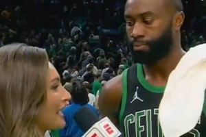 CC關(guān)鍵罰球不中？杰倫·布朗：籃球不會(huì)說謊 籃球TMD不會(huì)說謊