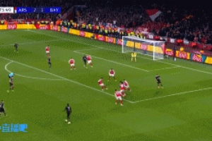 諾伊爾出擊送空門(mén)，馬丁內(nèi)利笑納！阿森納再入一球，3-1領(lǐng)先拜仁