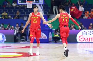 效果一般！張鎮(zhèn)麟半場6中2&三分2中0拿到4分2板 正負值-15