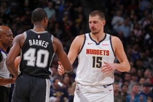 周五競彩籃球強檔：馬刺大戰(zhàn)掘金 杯賽晉級名額之爭