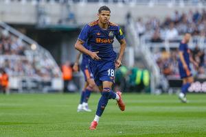 記者：伯卡特受傷，法蘭克福考慮冬窗引進奧蘇拉、菲爾克魯格