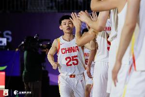 上場(chǎng)時(shí)間不多！王嵐嵚替補(bǔ)出戰(zhàn)5分55秒 沒(méi)有出手&拿到2板