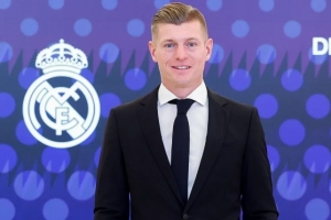 克羅斯：這個(gè)獎(jiǎng)是為了我的基金會(huì)和生病的孩子，對(duì)我來(lái)說(shuō)非常珍貴