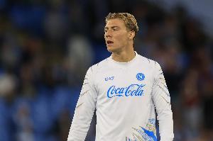 12場4球，TA：那不勒斯?jié)M意霍伊倫的表現(xiàn)，球員填補(bǔ)了盧卡庫傷缺