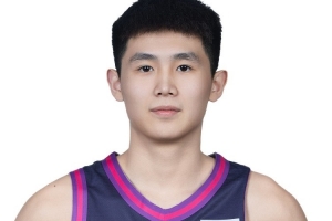 新星李悅洲開啟CBA生涯 目標(biāo)最佳新秀