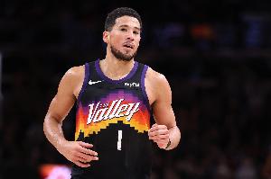 8強(qiáng)再戰(zhàn)雷霆！布克：希望傷員回歸 那會(huì)是針尖對(duì)麥芒的惡戰(zhàn)