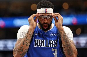 跟東子學(xué)減脂吧！濃眉戰(zhàn)舊主10中6得12分5板5助3蓋帽 全場0罰球