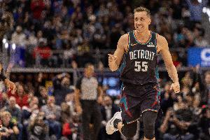 毫無手感！鄧羅首節(jié)6中0未得分 僅拿1助2斷