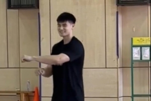 讓我們看看誰是廣州男籃訓(xùn)練日里的舞王?