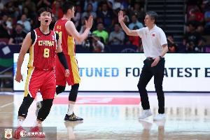 二番戰(zhàn)！中國男籃今日出發(fā)前往韓國 隊(duì)長趙睿隨隊(duì)出征