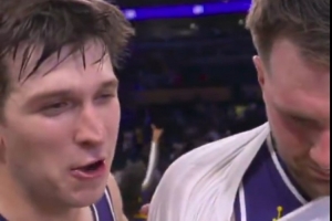 氛圍真好！里夫斯：我扣籃比東契奇多 后者：沒錯但你不想防守啊