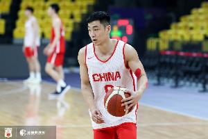 蘇群：郭士強讓高詩巖首發(fā) 使中國男籃的進(jìn)攻從一開始就陷入被動