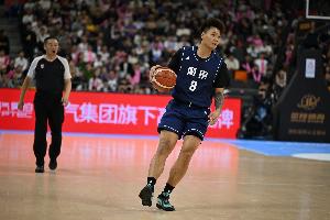 媒體人：CBA新賽季買腳名額被趙睿、郭艾倫、胡明軒和趙繼偉占據(jù)