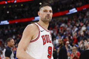 關(guān)鍵時刻連續(xù)三不沾&打赫夫打不動！武切維奇14投5中得16分8板6助