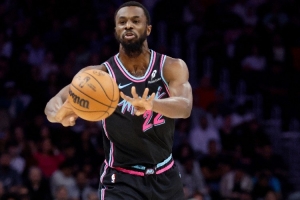 維金斯：活塞能穩(wěn)居?xùn)|部第一絕非偶然 我們清楚自身實力繼續(xù)提升