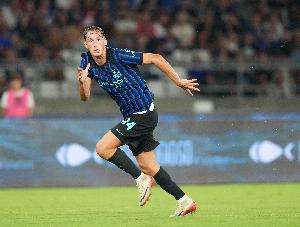 維耶里：埃斯波西托已經(jīng)展現(xiàn)了實力，能進(jìn)球這對前鋒來說非常重要