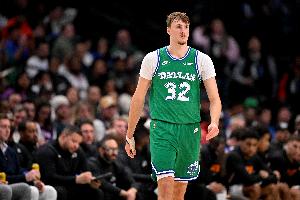 不錯(cuò)！弗拉格最近5場(chǎng)場(chǎng)均20.2分7.2籃板4.4助攻1.6搶斷