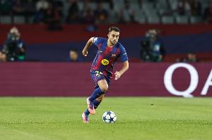 西媒：埃里克·加西亞半場被換下，是因為面部被撞導致頭暈