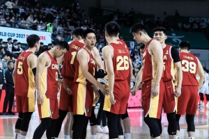 媒體人：男籃這次慘敗給韓國 堪比3年前國足大年初一輸給越南