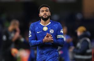 郵報盛贊里斯·詹姆斯：踢中場表現(xiàn)遠超賴斯凱塞多，簡直無可挑剔