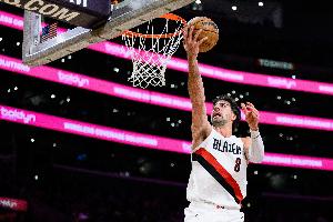 阿夫迪亞賽季前20場(chǎng)500分100板100助隊(duì)史第3人 比肩滑翔機(jī)&利拉德