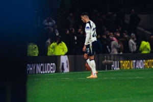 波羅回應(yīng)批評(píng)：無(wú)法容忍球迷對(duì)我的隊(duì)友不尊重，我愛(ài)真熱刺球迷