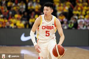 苦苦支撐！廖三寧半場(chǎng)5中4拿到8分3助 兩項(xiàng)數(shù)據(jù)均為全隊(duì)最高