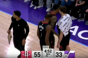 不要太輕松！杜蘭特空位三分再進打停爵士 火箭9-0領先到22分！