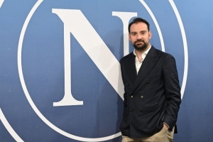 那不勒斯總監(jiān)：冬季將把握中場(chǎng)引援機(jī)會(huì)，但我們不會(huì)簽回因西涅