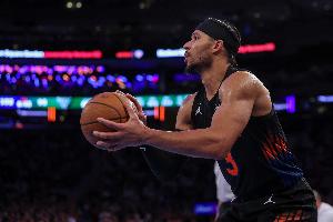 高效全能！哈特12中8拿到20分12板7助3斷