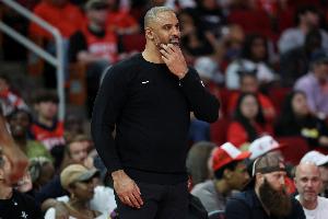 很有統(tǒng)治力！火箭賽季前17場(chǎng)比賽場(chǎng)均凈勝11.7分 創(chuàng)隊(duì)史紀(jì)錄