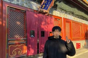 圣槍哥曬出休賽期旅游照：與Meiko等好友聚首，還收到鄧紫棋簽名