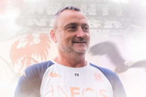 法媒：6連敗后球迷襲擊球隊，尼斯主帥考慮因此過激事件辭職