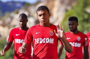 10年前的今天姆巴佩上演職業(yè)生涯首秀，至今出戰(zhàn)555場412球191助