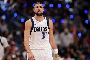 近期復(fù)蘇！克萊10中5得15分5板1助 三分5中3