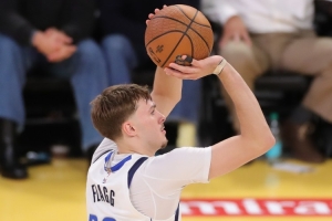 基德談弗拉格中距離投籃：他證明了不進三分球 也能砍下35分