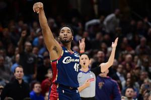 火力全開！米切爾27中16砍下43分9板6助 罰球9中7